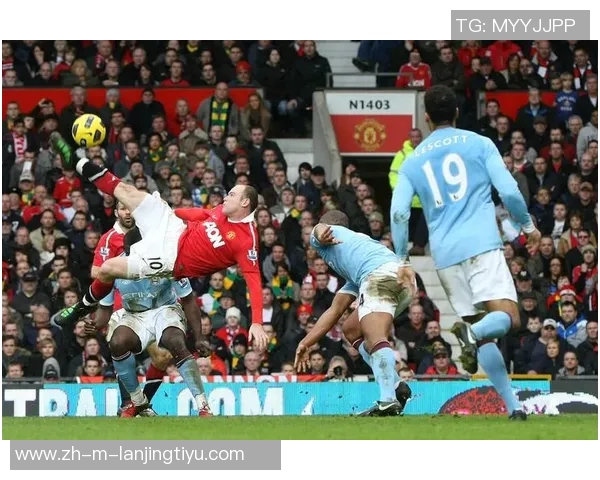 曼联传奇鲁尼醉酒后街头小便事件引发公众热议或将面临罚款处罚